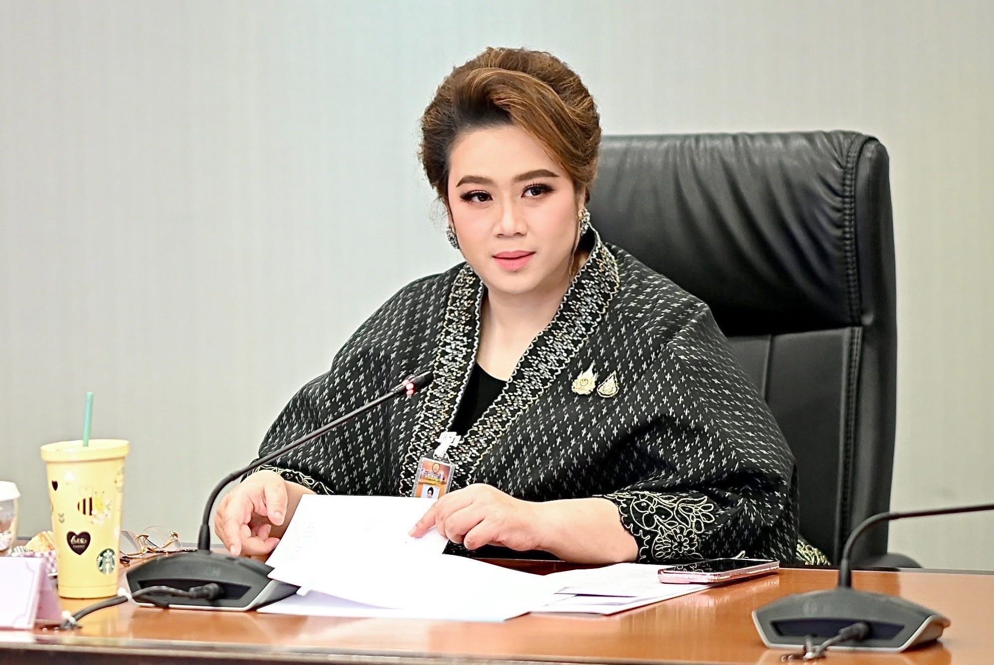 &ldquo;ศุภมาส&rdquo; สั่ง สคบ. ดูแลผู้บริโภค ปมแบตรถจักรยานไฟฟ้าระเบิดคาบ้าน หวิดดับ! เร่งตรวจสอบผู้ขาย-ประสาน สมอ. คุมมาตรฐาน พร้อมเตือนภัยทั้งประเทศ