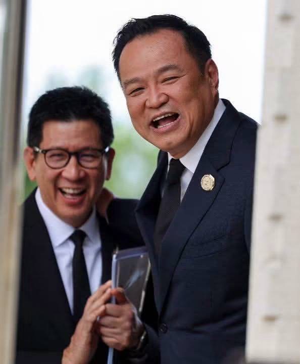 ผลิตดอกออกผลแล้วครับ...  ไทยก้าวสู่ Hub อุตสาหกรรม AI ของอาเซียน ส่งออกครึ่งปีแรกโต 17.6%