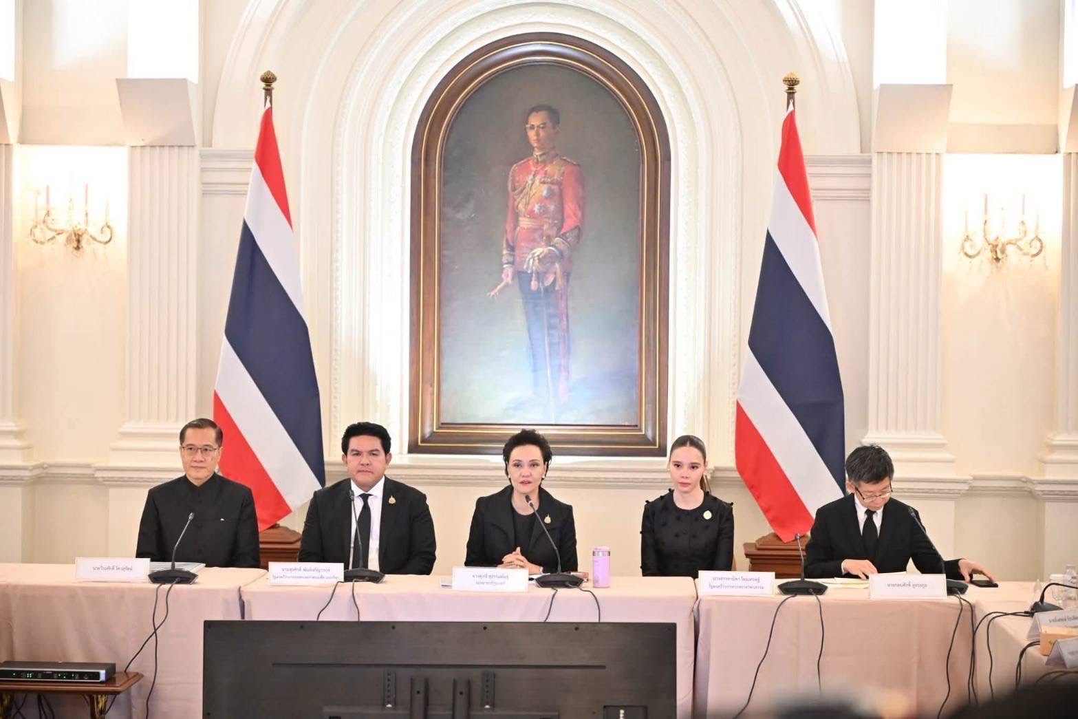 รองนายกฯ&ldquo;ศุภจี&rdquo; ตั้ง 4 คณะทำงาน ดันการค้า&ndash;ท่องเที่ยว&ndash;เกษตร&ndash;SMEs เชื่อมเศรษฐกิจไทยทั้งระบบ  เร่ง Quick Big Win เห็นผลด่วนใน 6 เดือน&ndash;1 ปี พร้อมเร่งปลดล็อกกฎระเบียบ 