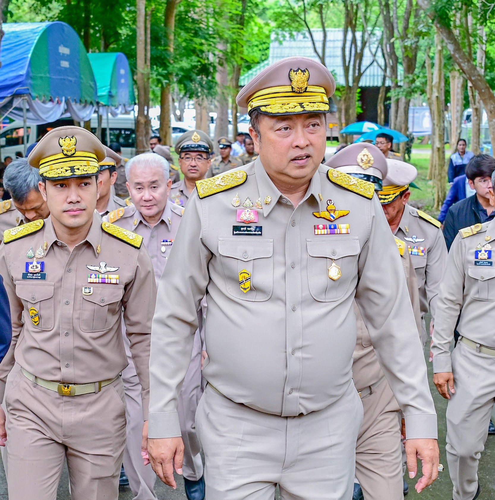 รองนายกฯ และ รมว.พณ. "ศุภจี สุธรรมพันธุ์" และรมว.ทส. "สุชาติ ชมกลิ่น" ร่วมพิธีบวงสรวงตัดไม้จันทน์หอม ณ อุทยานแห่งชาติกุยบุรี เพื่อใช้ในงานพระราชพิธีพระศพ สมเด็จพระเจ้าลูกเธอ เจ้าฟ้าพัชรกิติยาภา นเรนทิราเทพยวดี กรมหลวงราชสาริณีสิริพัชร มหาวัชรราชธิดา