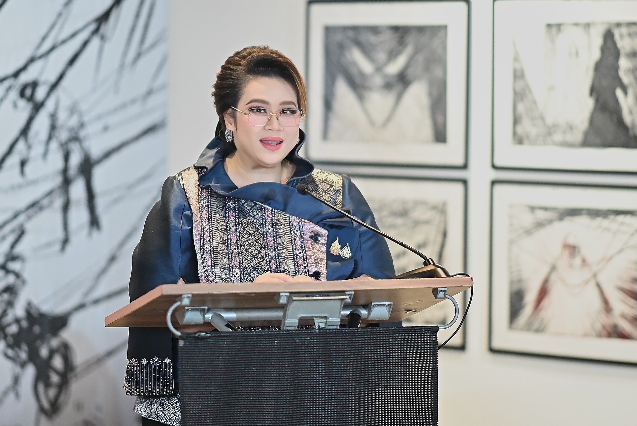 "ศุภมาส" ชวนประชาชนชมนิทรรศการ "SPEAK UP" ครั้งแรกของไทย เปลี่ยน 200 เสียงร้องเรียนเป็นงานศิลป์!  ดัน 4 นโยบายแก้ปัญหาซื้อออนไลน์ เดินทาง สายสื่อสาร ห้องเช่า