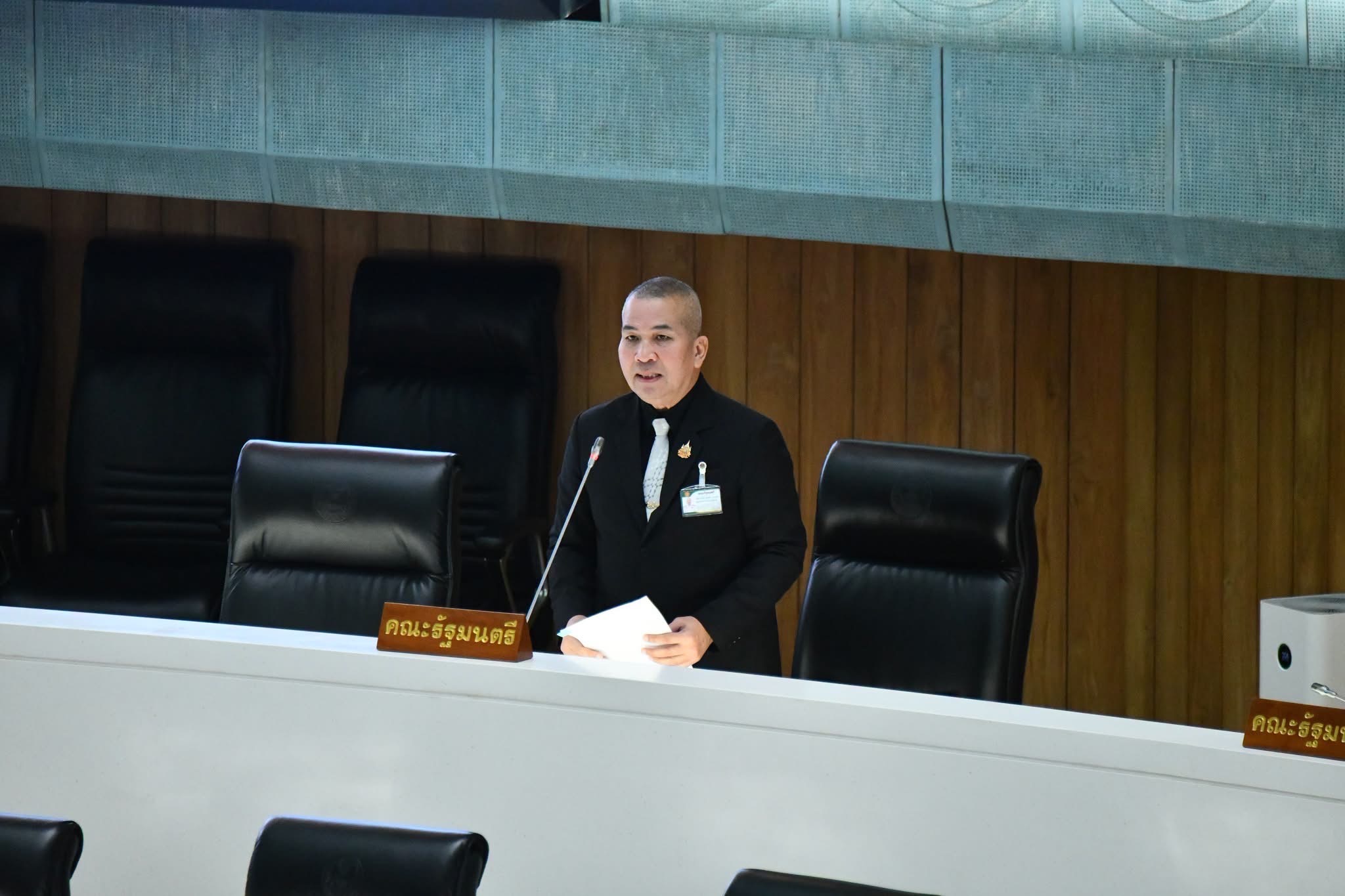รมว.ยุติธรรม ตอบกระทู้ สว. ย้ำรัฐบาลยกระดับการแก้ไขปัญหายาเสพติดเป็นวาระแห่งชาติ เตรียมเคาะนโยบายเพิ่มความเข้มในการปราบปรามภายใน ต.ค. นี้